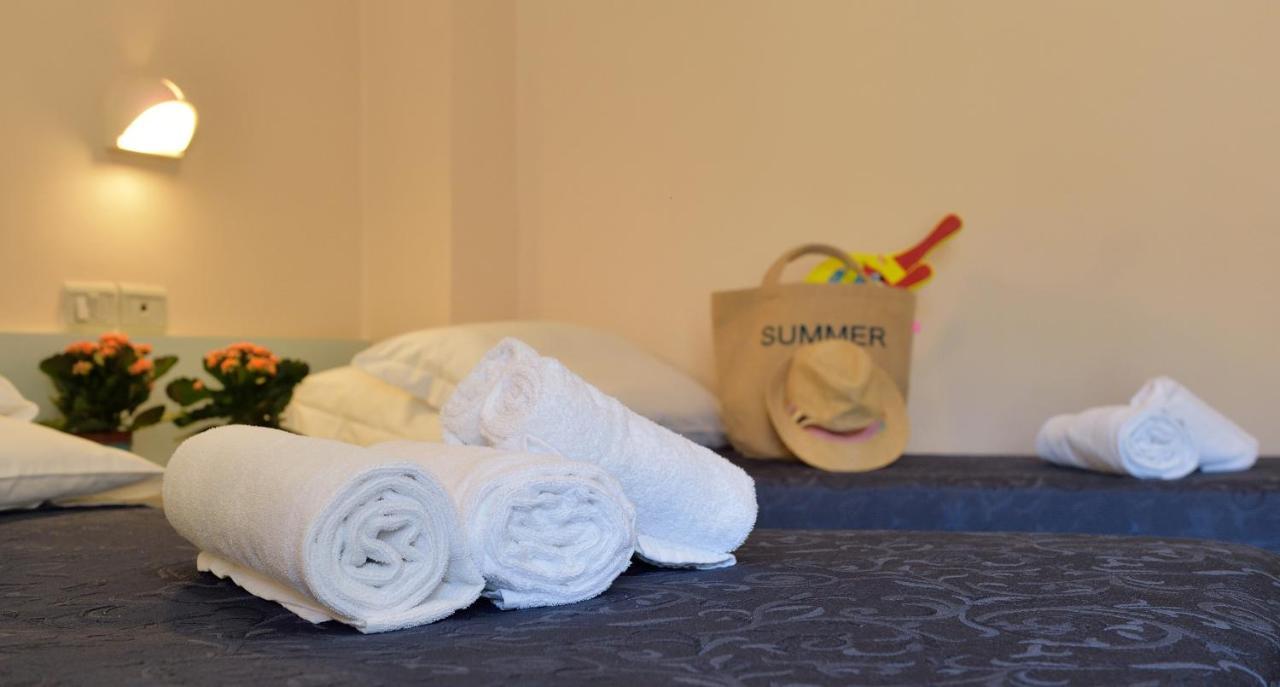 Hotel Oltremar B&B Cattolica Ngoại thất bức ảnh