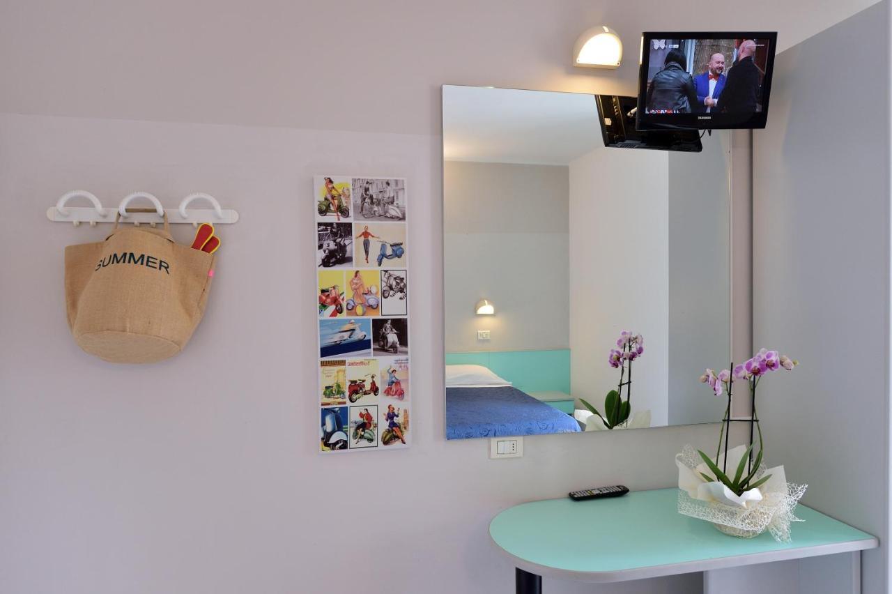Hotel Oltremar B&B Cattolica Ngoại thất bức ảnh