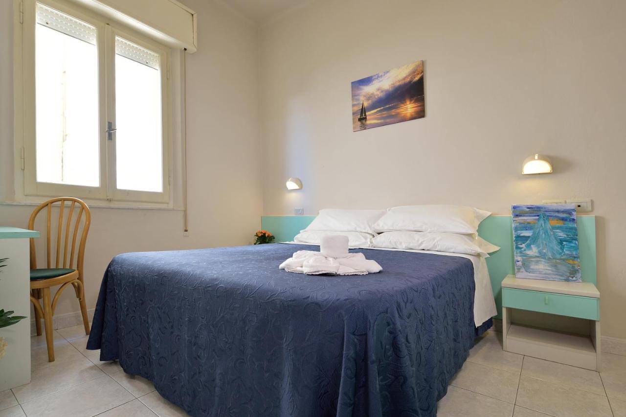 Hotel Oltremar B&B Cattolica Ngoại thất bức ảnh