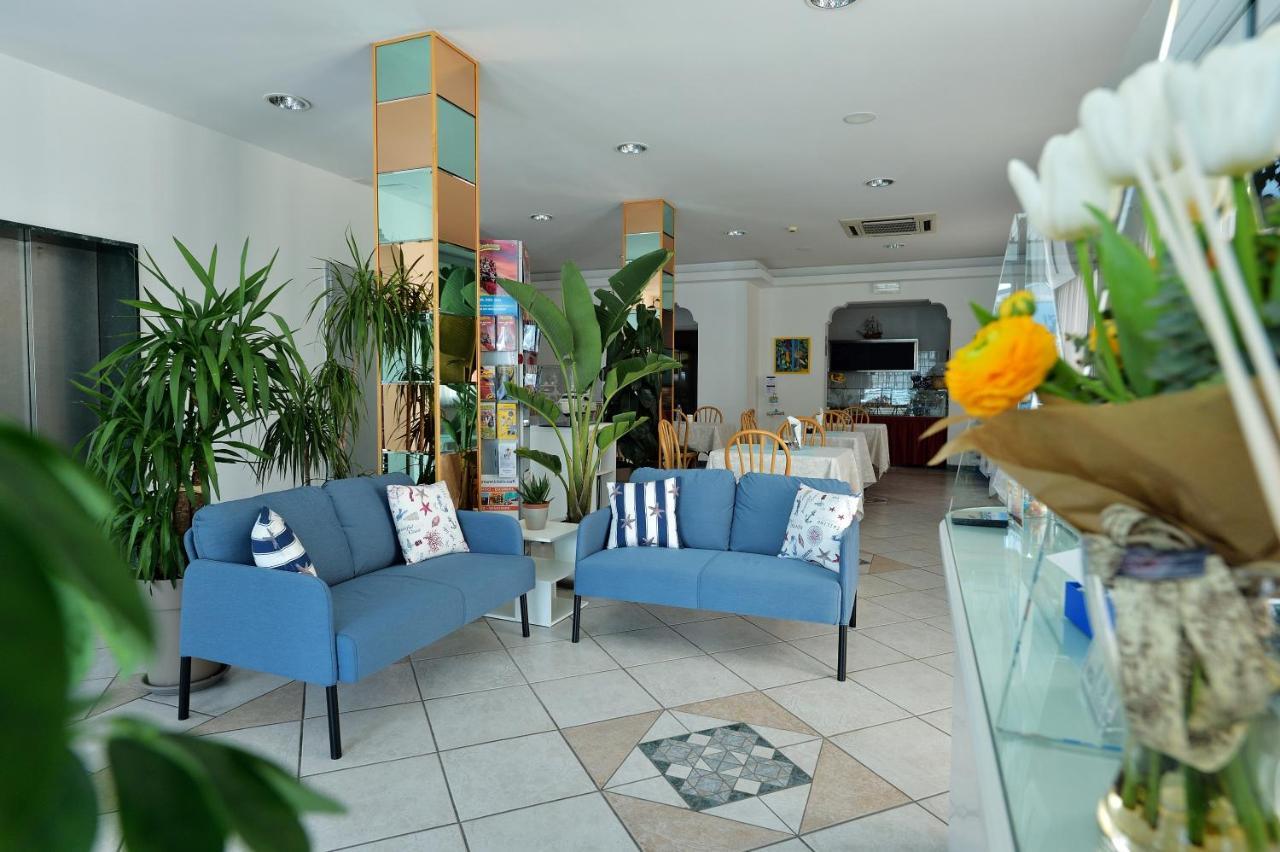 Hotel Oltremar B&B Cattolica Ngoại thất bức ảnh